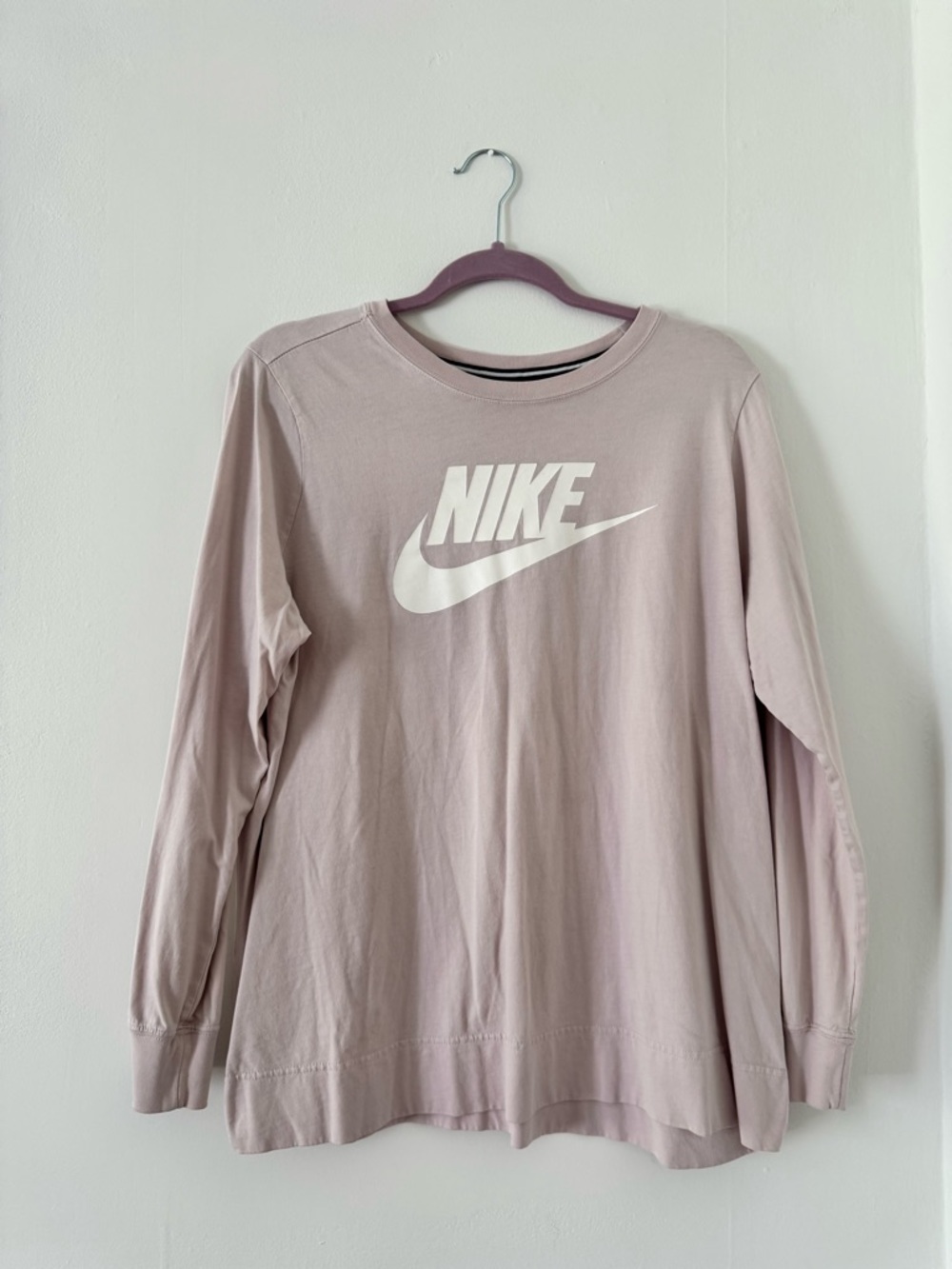 Nike Crewneck Logo Tee in Light Mauve